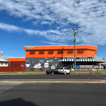Tomato Backpackers Hostel Bundaberg Exterior photo