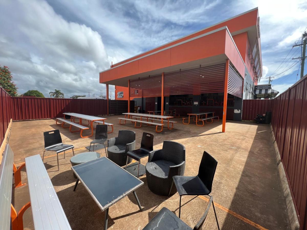 Tomato Backpackers Hostel Bundaberg Exterior photo