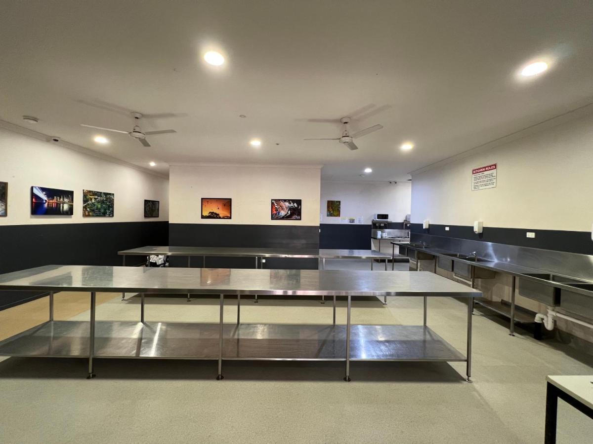 Tomato Backpackers Hostel Bundaberg Exterior photo