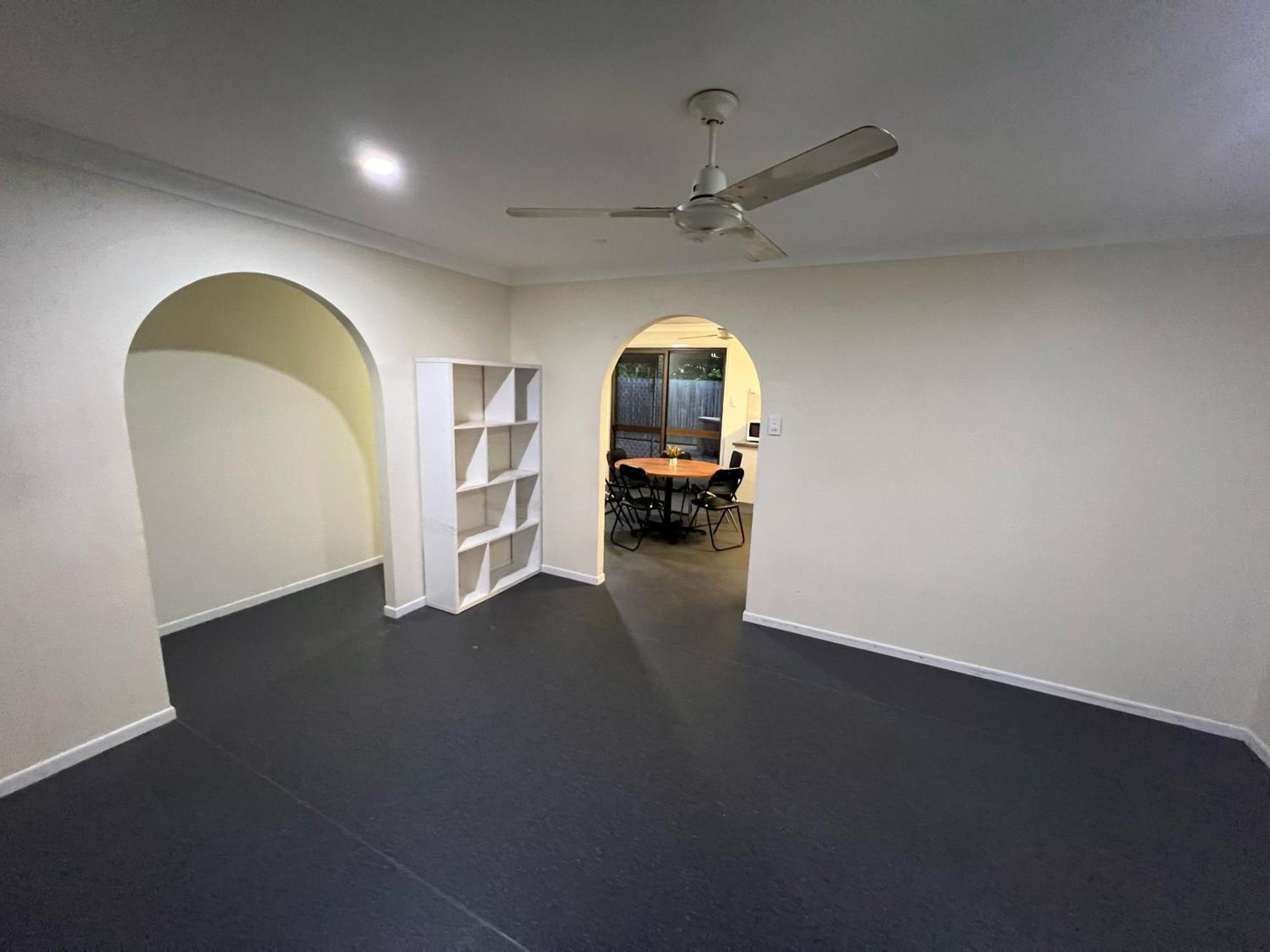 Tomato Backpackers Hostel Bundaberg Exterior photo